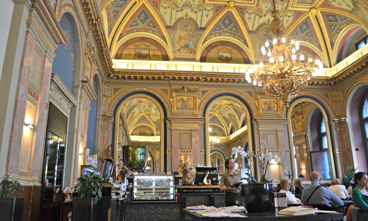 book-cafe-budapest